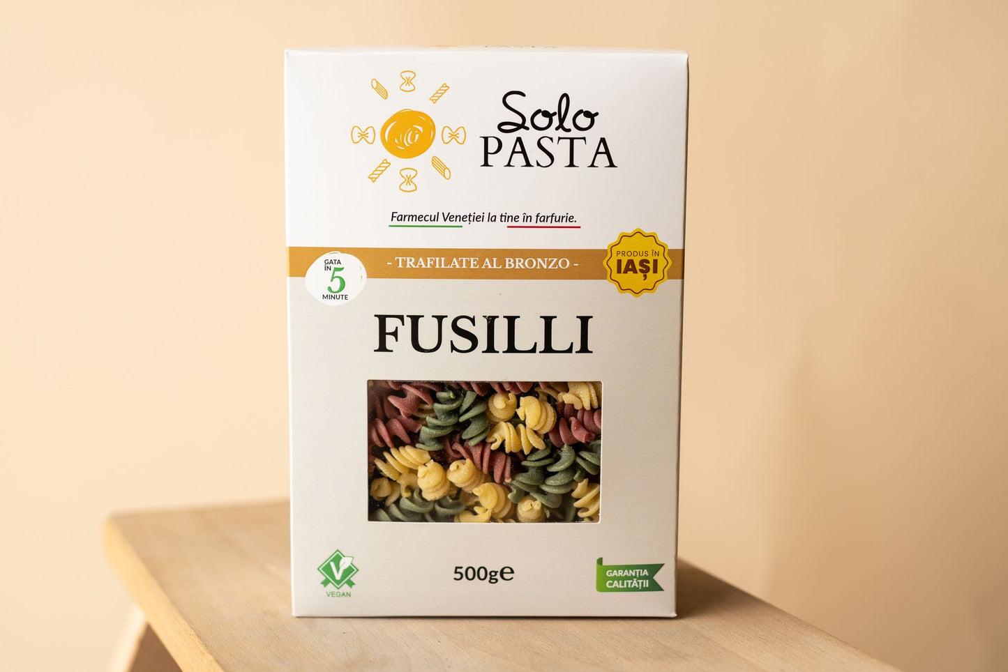 Fusilli uscate colorate